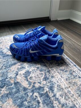 Men’s Nike Shox